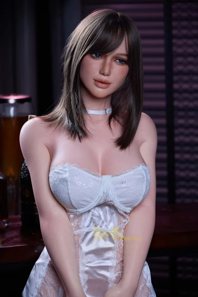 164cm/5ft5 All-In-One Seamless Neck Silicone Sex Doll – Celine view 1