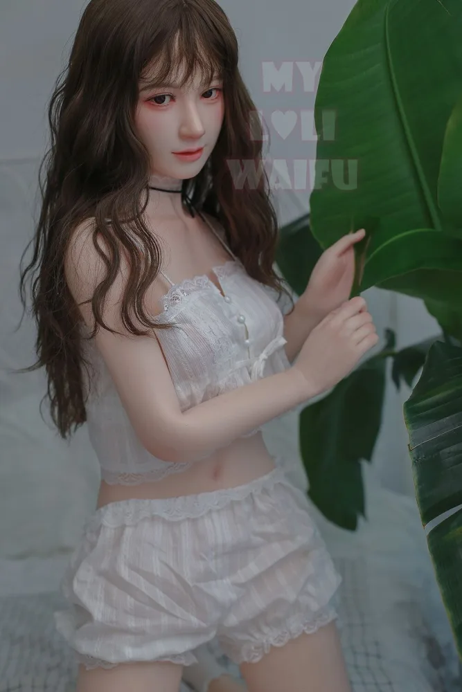 150cm/4ft11 B-cup Silicone Sex Doll – Runa view 5