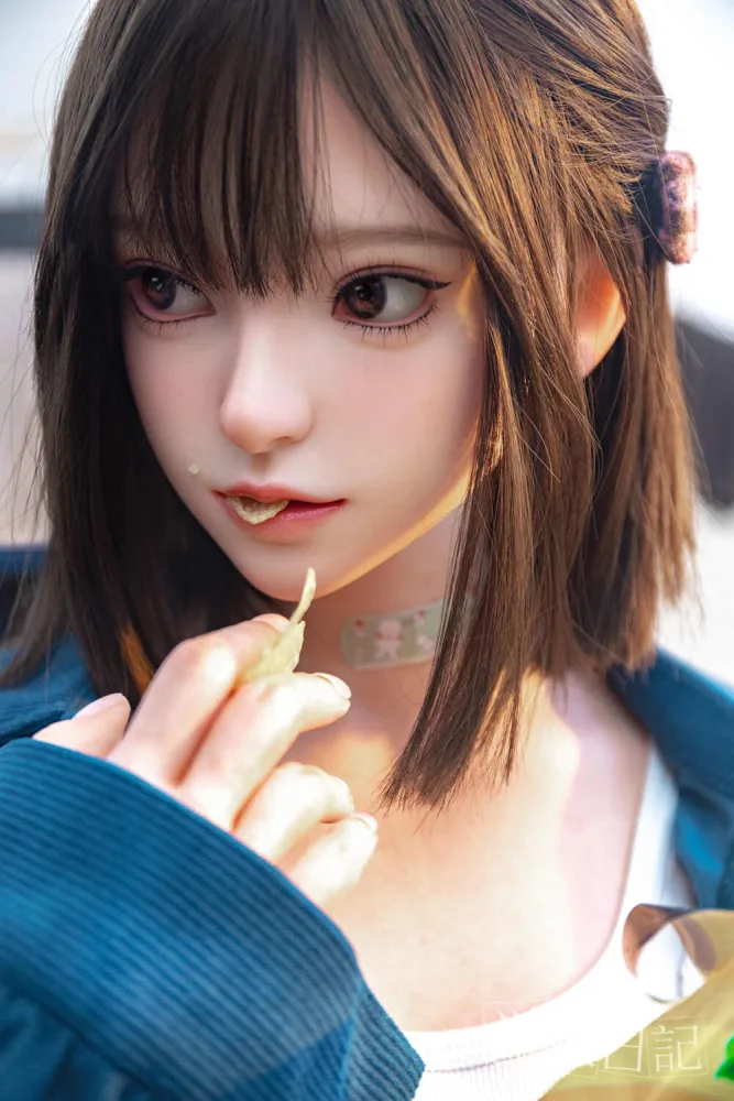 151cm/4ft11 A-cup Silicone Sex Doll – Nanako view 8