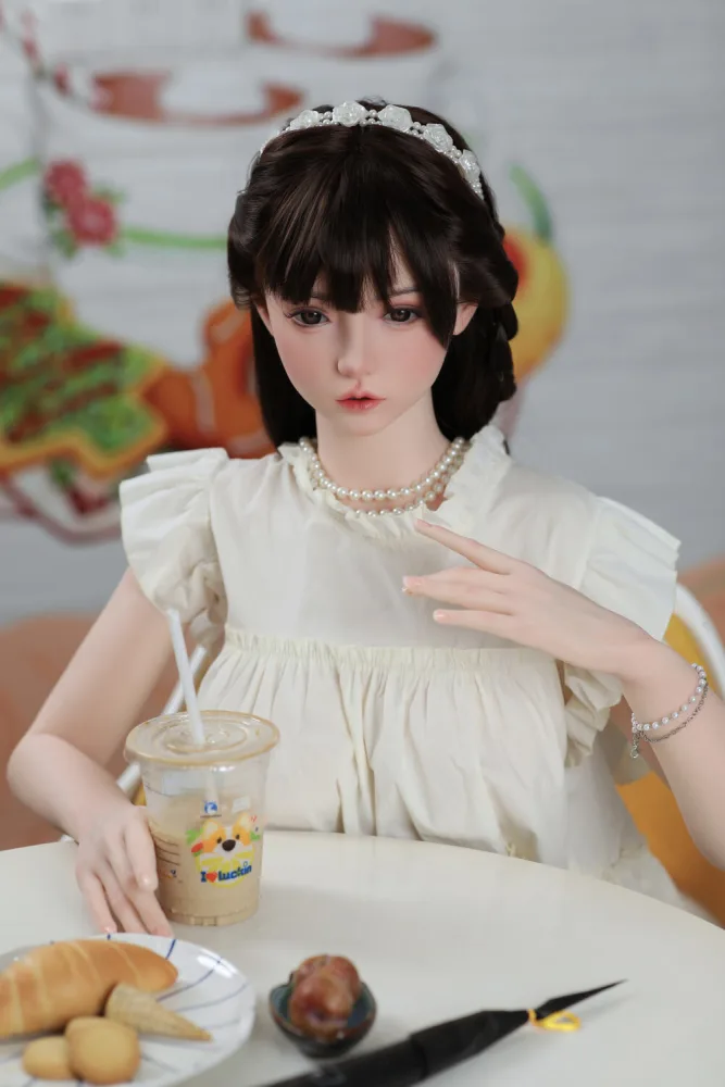 163cm/5ft4 F-cup Silicone Sex Doll – Nana view 5