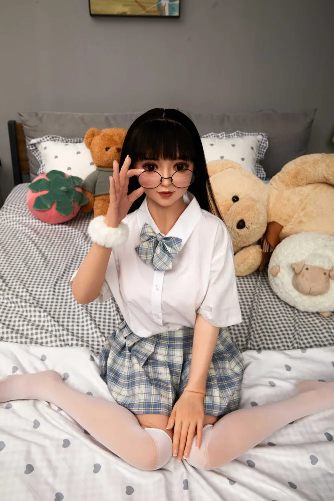 150cm/4ft11 C-cup Silicone Sex Doll – Linda Lizzie view 3