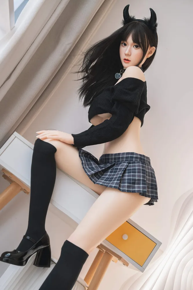 158cm/5ft2 F-cup Silicone Sex Doll – Camy view 5