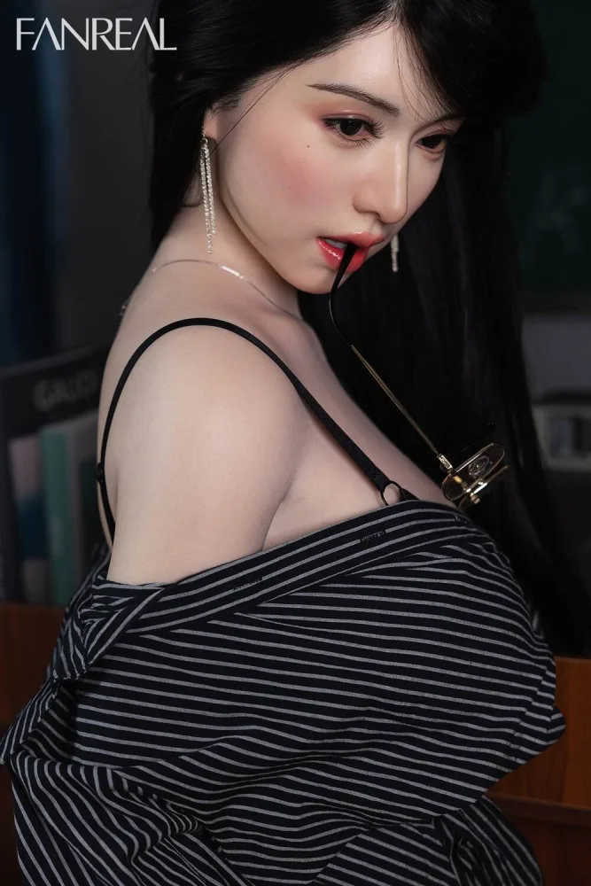 155cm/5ft1 F-cup Silicone Sex Doll – Kimmy (Real Skin Texture Version) view 5