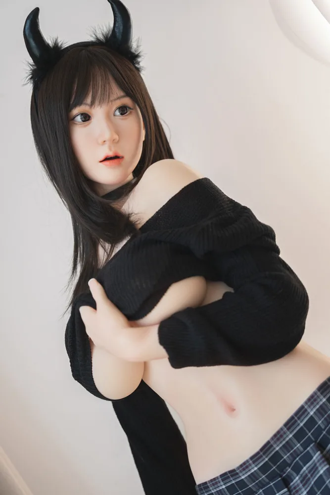 158cm/5ft2 F-cup Silicone Sex Doll – Camy view 4