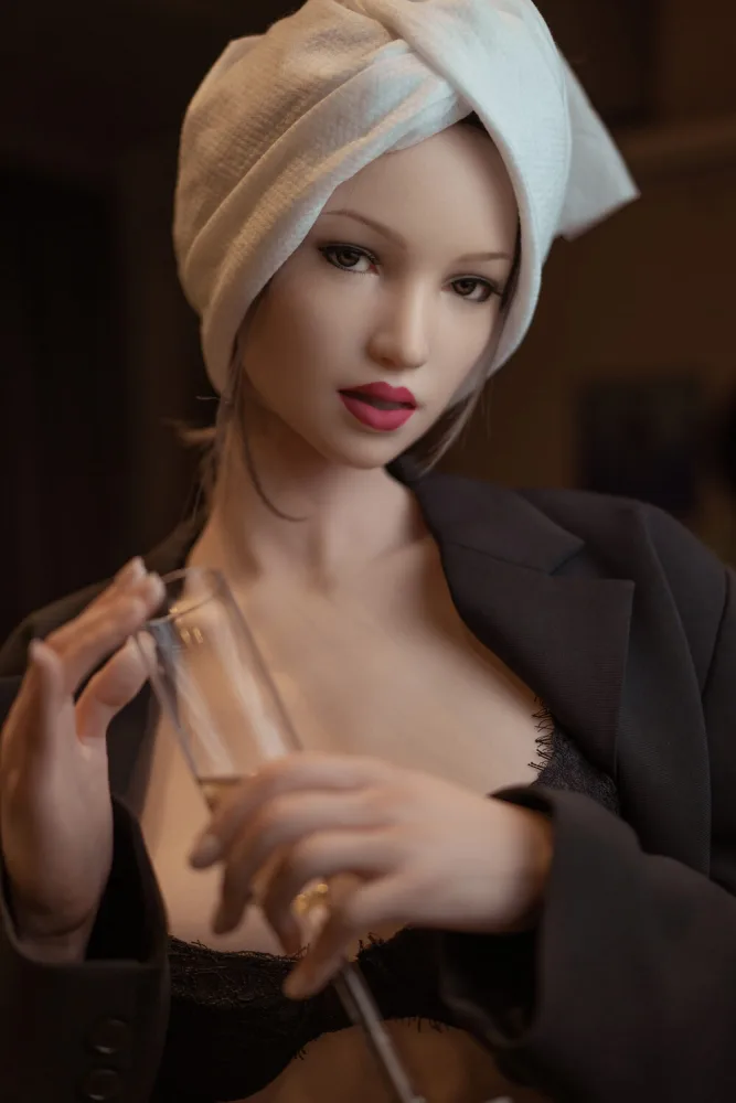 175cm/5ft9 E-cup Silicone Sex Doll – Alfred Dunbar view 2
