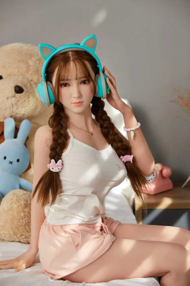 150cm/4ft11 C-cup Silicone Sex Doll – Attlee view 8