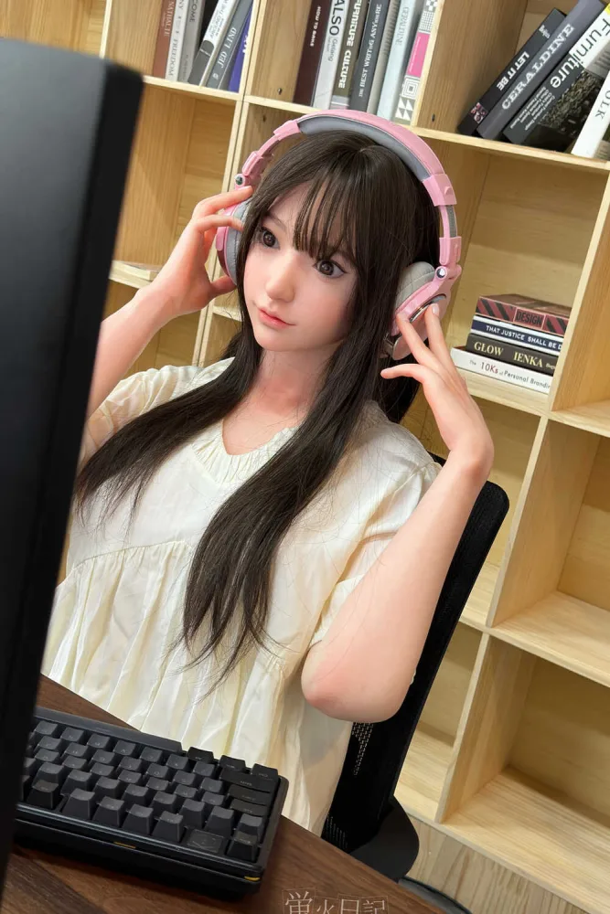 165cm/5ft5 D-cup Silicone Sex Doll – Lian view 2