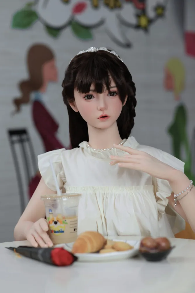 163cm/5ft4 F-cup Silicone Sex Doll – Nana view 3