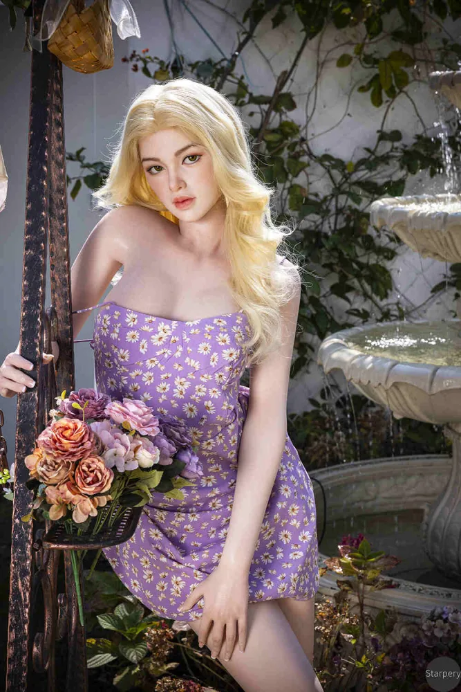 169cm/5ft7 C-cup Silicone Sex Doll – Iris [In Stock | US Only] (W.R. 4.0 Version)