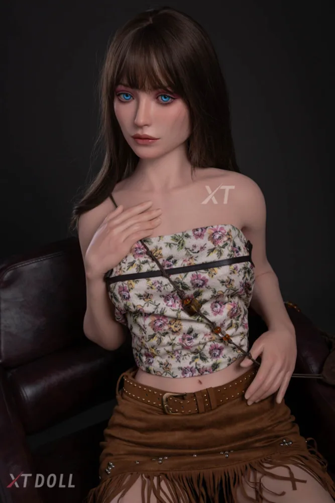 161cm/5ft3 B-cup Silicone Sex Doll – Carey view 8