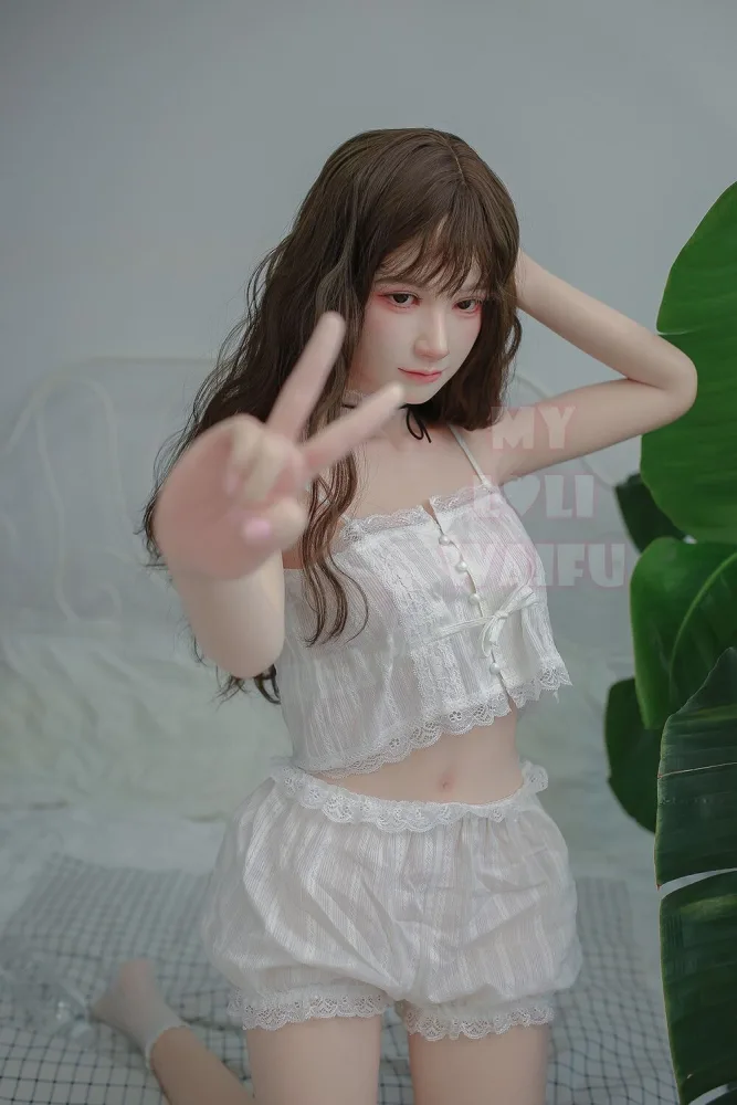 150cm/4ft11 B-cup Silicone Sex Doll – Runa view 6