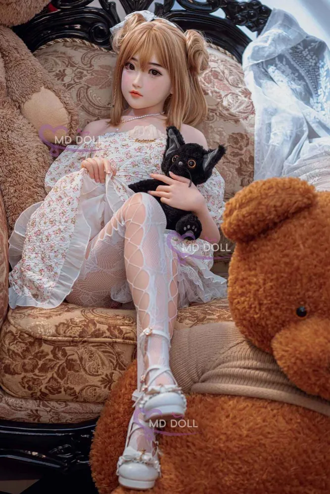 150cm/4ft11 A-cup Silicone Sex Doll – Susan view 7