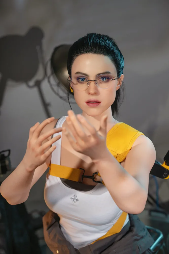 168cm/5ft6 E-cup Silicone Sex Doll – Irene Martin view 3