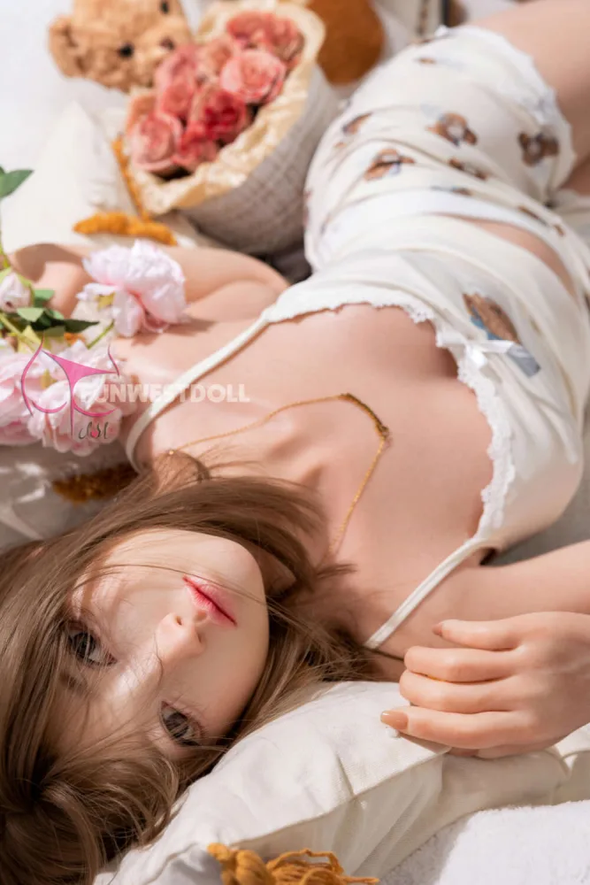 159cm/5ft3 A-cup Silicone Sex Doll – Amy view 4