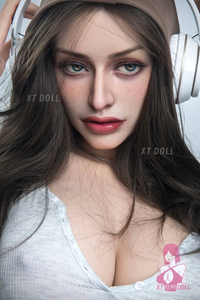 162cm/5ft4 G-cup Silicone Sex Doll – Everleigh view 7