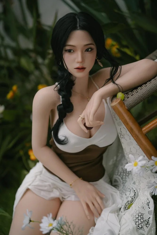164cm/5ft5 D-cup Silicone Sex Doll – Movable Jaw Head M26