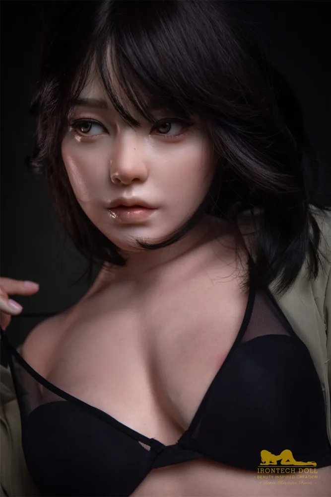 163cm/5ft4 B-cup Silicone Sex Doll – Eileen view 7
