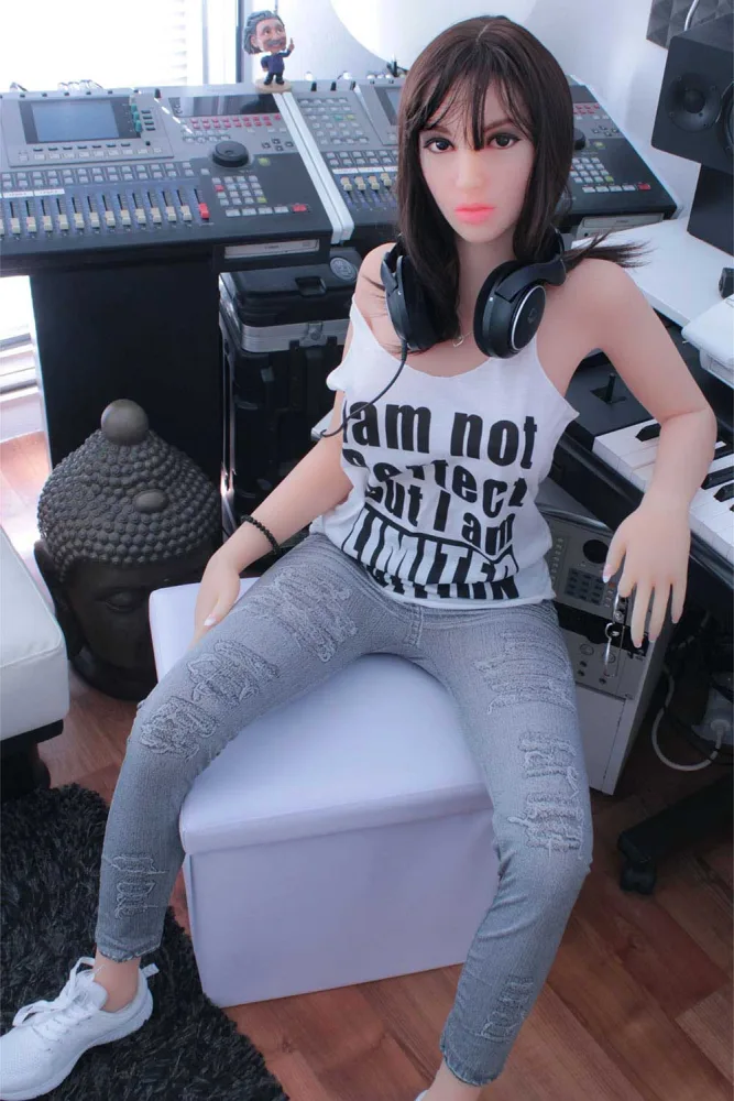 155cm/5ft1 F-cup TPE Sex Doll – Nikki view 5