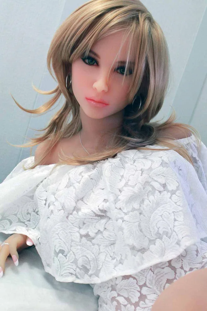 155cm/5ft1 G-cup TPE Sex Doll – Elina view 3