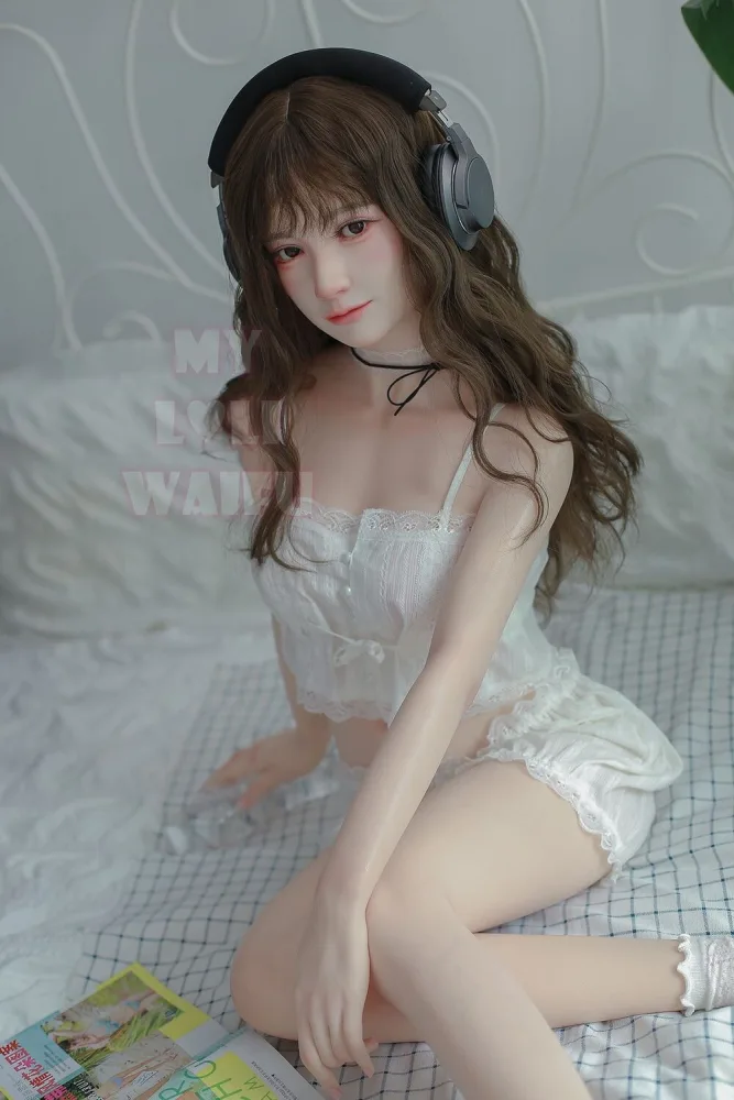150cm/4ft11 B-cup Silicone Sex Doll – Runa view 1