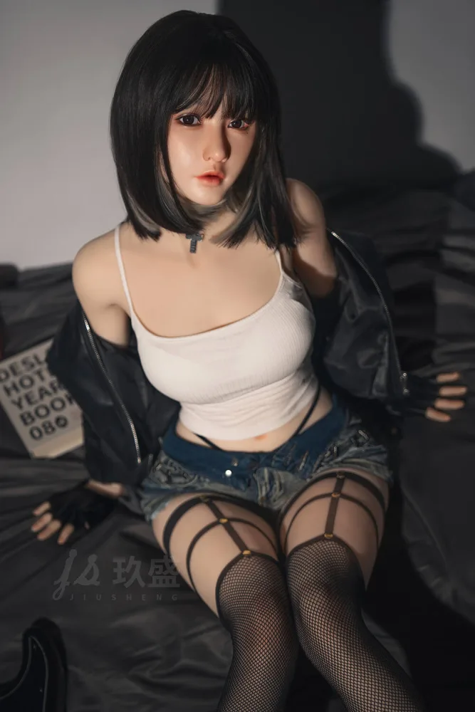 148cm/4ft10 B-cup Silicone Head Sex Doll – Betty view 1