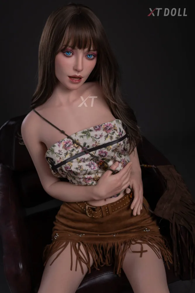 161cm/5ft3 B-cup Silicone Sex Doll – Carey view 7
