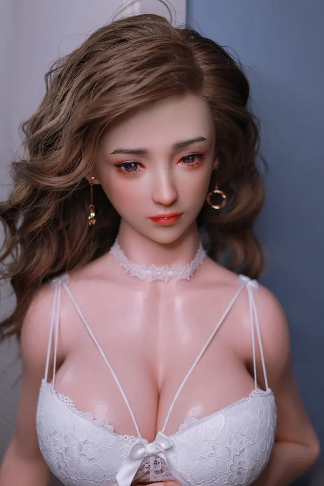 157cm/5ft2 F-cup Silicone Sex Doll – Laura Birrell view 6