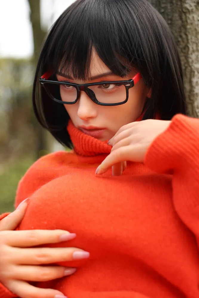 167cm/5ft6 D-cup Silicone Sex Doll – Buck Betty view 6