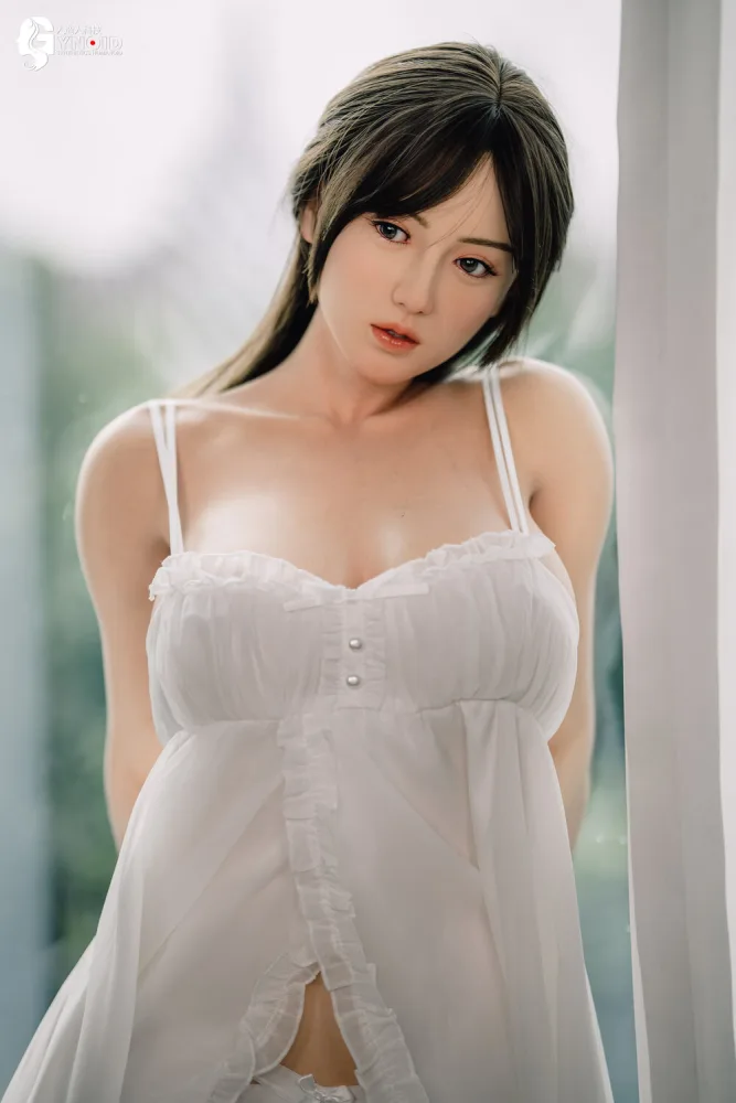 168cm/5ft6 F-cup Hyper Realistic Silicone Sex Doll – Leyla view 4